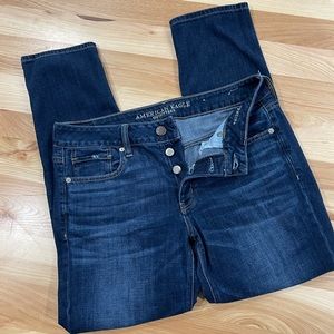 American Eagle Tomgirl size 8 jeans